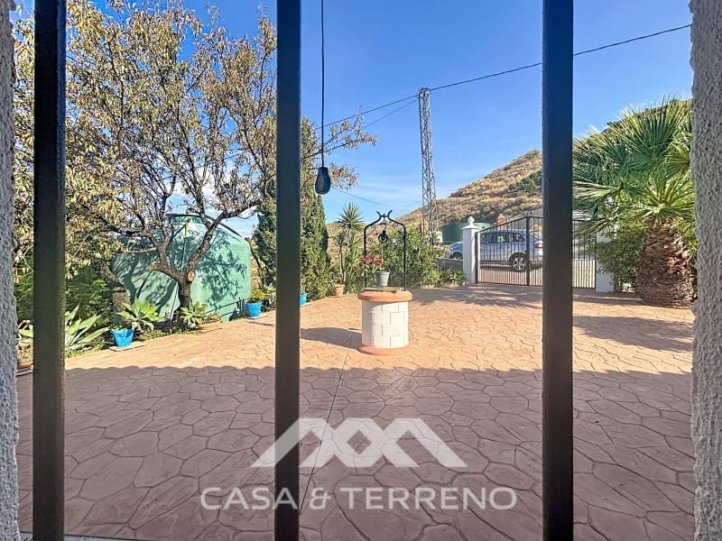 3 soveværelse Villa til salg i Velez-Malaga med swimmingpool - € 320.000 (Ref: 10115656)