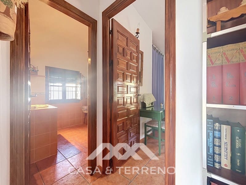 3 soveværelse Villa til salg i Velez-Malaga med swimmingpool - € 320.000 (Ref: 10115656)