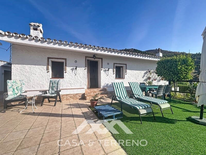 3 soveværelse Villa til salg i Velez-Malaga med swimmingpool - € 320.000 (Ref: 10115656)