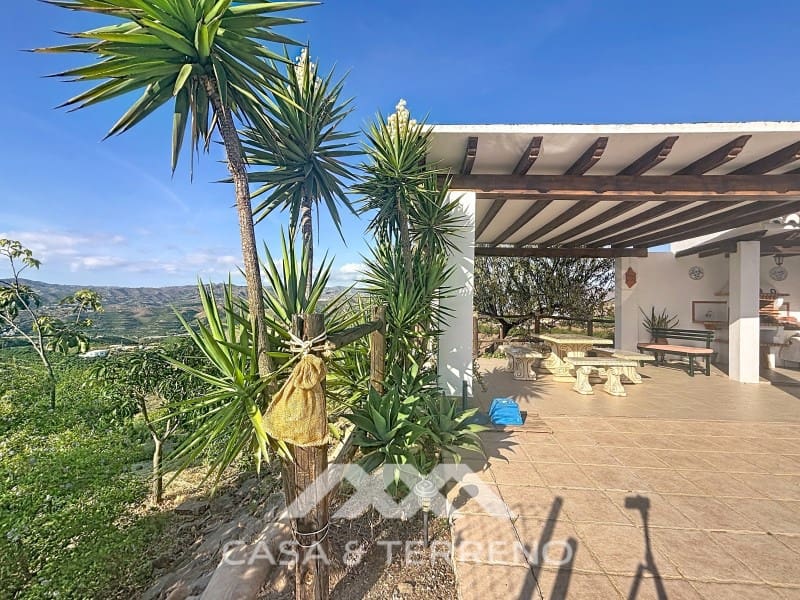 3 soveværelse Villa til salg i Velez-Malaga med swimmingpool - € 320.000 (Ref: 10115656)