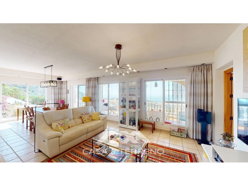 4 soverom Villa til salgs i Arenas med svømmebasseng - € 895 000 (Ref: 10115657)