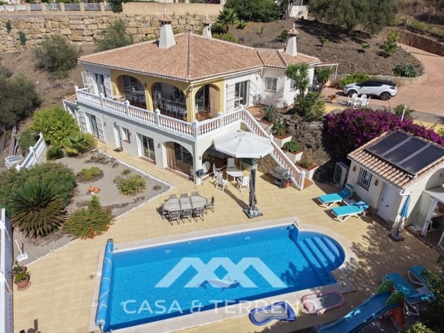 4 camera da letto Villa in vendita in Arenas con piscina - 895.000 € (Rif: 10115657)