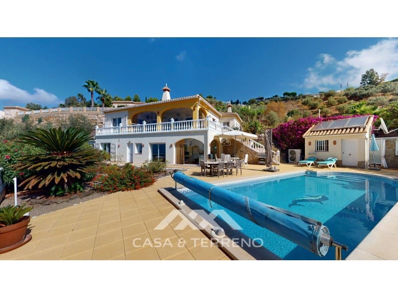 4 soverom Villa til salgs i Arenas med svømmebasseng - € 895 000 (Ref: 10115657)
