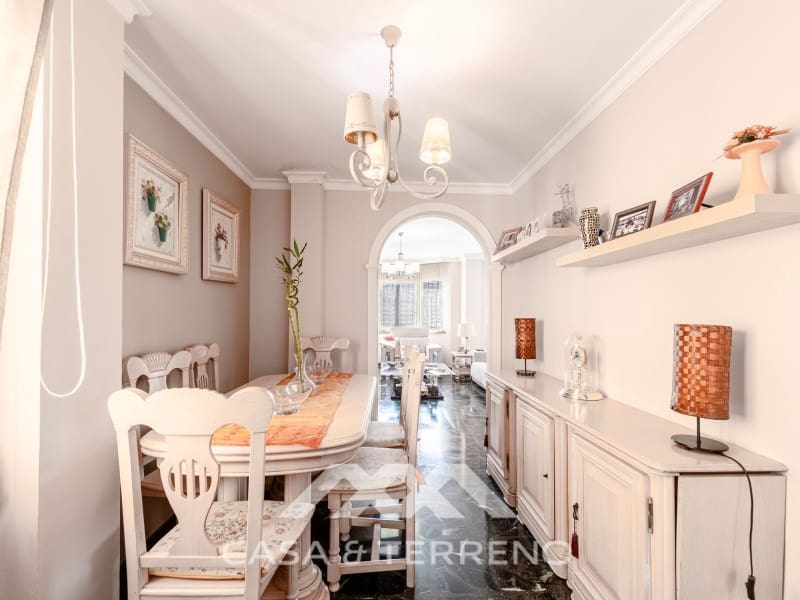 5 slaapkamer Villa te koop in Caleta de Velez met zwembad garage - € 639.900 (Ref: 10115660)