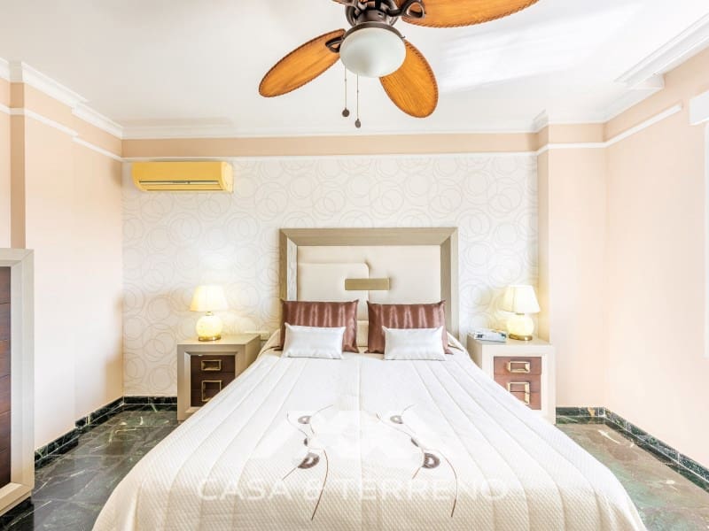 5 slaapkamer Villa te koop in Caleta de Velez met zwembad garage - € 639.900 (Ref: 10115660)