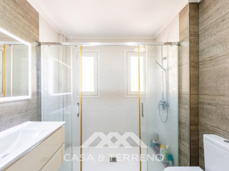 5 slaapkamer Villa te koop in Caleta de Velez met zwembad garage - € 639.900 (Ref: 10115660)