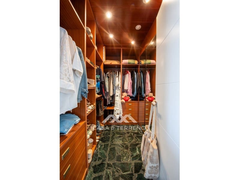 5 slaapkamer Villa te koop in Caleta de Velez met zwembad garage - € 639.900 (Ref: 10115660)