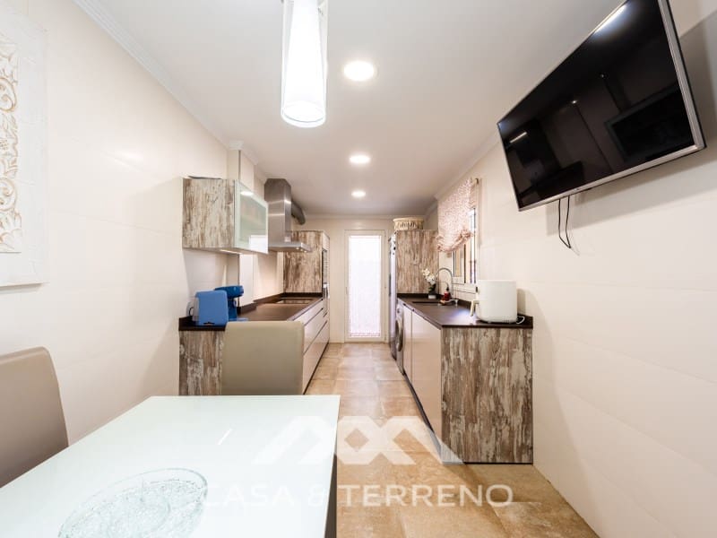 5 slaapkamer Villa te koop in Caleta de Velez met zwembad garage - € 639.900 (Ref: 10115660)