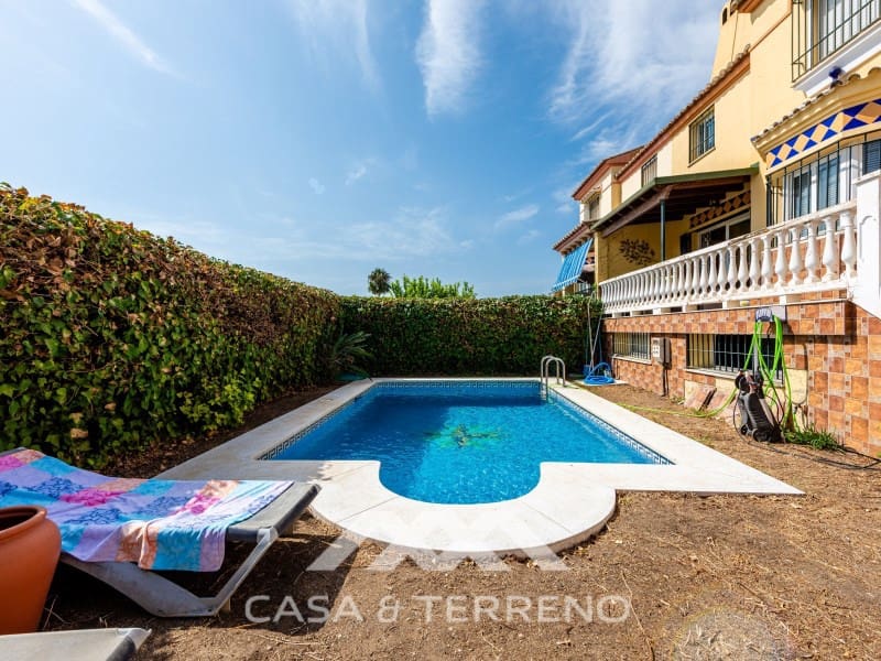 5 slaapkamer Villa te koop in Caleta de Velez met zwembad garage - € 639.900 (Ref: 10115660)