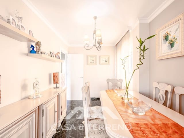 5 slaapkamer Villa te koop in Caleta de Vélez, Vélez-Málaga met zwembad garage - € 639.900 (Ref: 10115660)