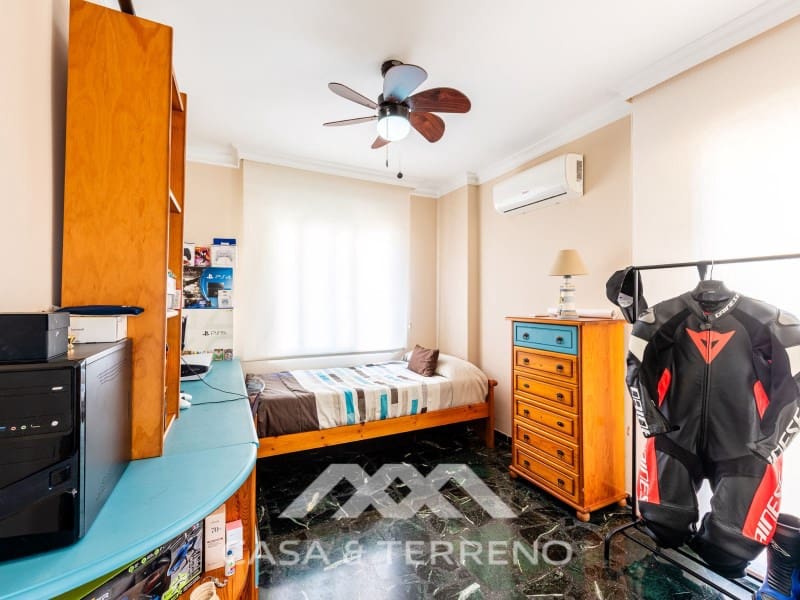 5 slaapkamer Villa te koop in Caleta de Velez met zwembad garage - € 639.900 (Ref: 10115660)