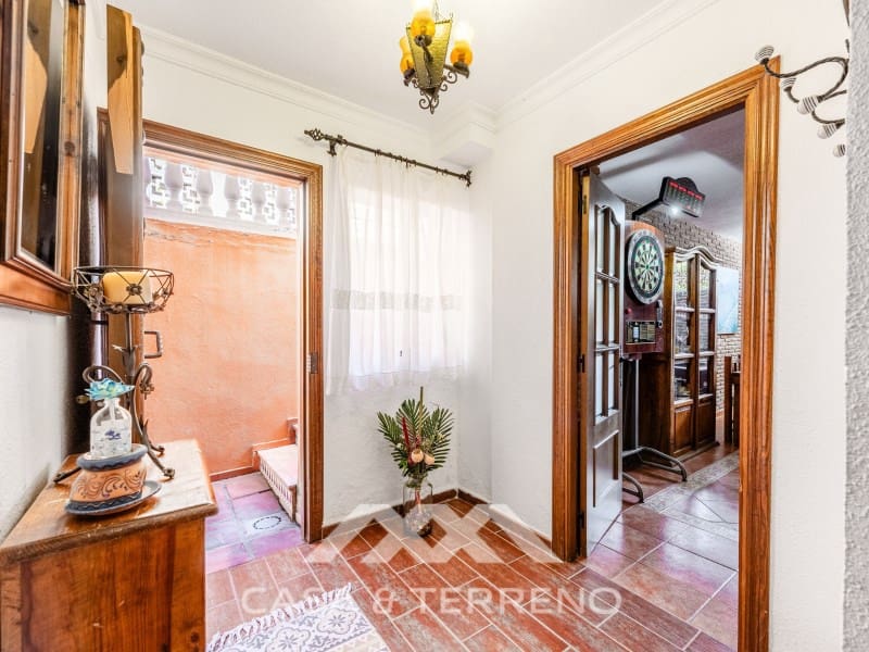 5 slaapkamer Villa te koop in Caleta de Velez met zwembad garage - € 639.900 (Ref: 10115660)