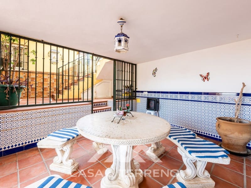 5 slaapkamer Villa te koop in Caleta de Velez met zwembad garage - € 639.900 (Ref: 10115660)
