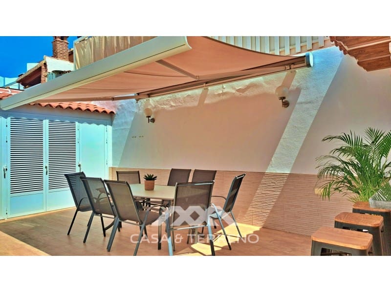 Pareado de 3 habitaciones en Vélez-Málaga en venta con piscina - 485.000 € (Ref: 10124300)