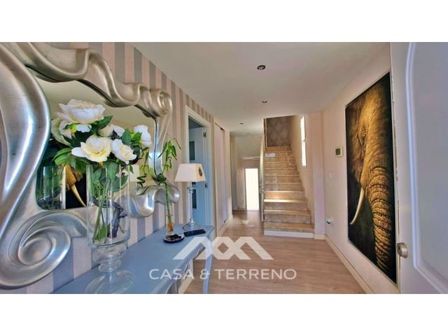Pareado de 3 habitaciones en Vélez-Málaga en venta con piscina - 485.000 € (Ref: 10124300)