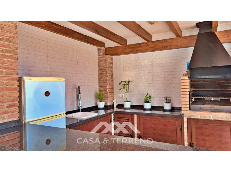Pareado de 3 habitaciones en Vélez-Málaga en venta con piscina - 485.000 € (Ref: 10124300)