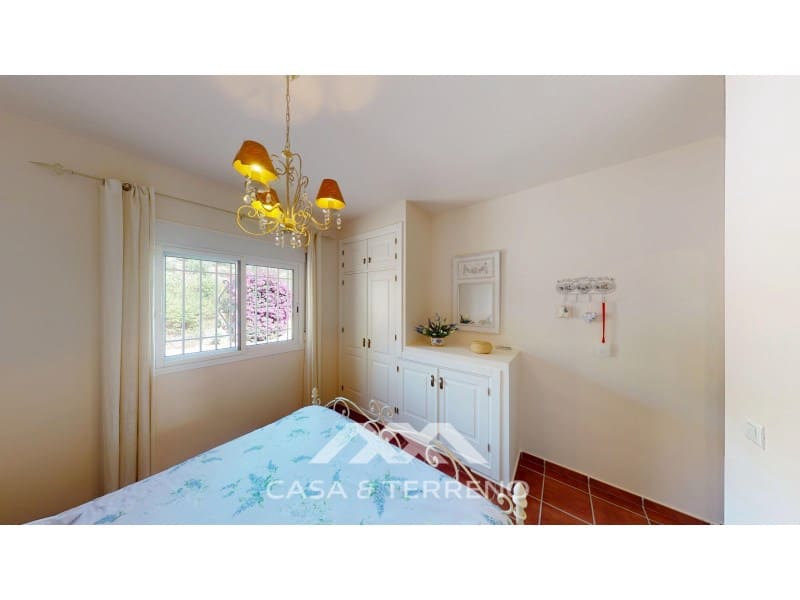 3 bedroom Villa for sale in Algarrobo with pool - € 878,000 (Ref: 10129086)