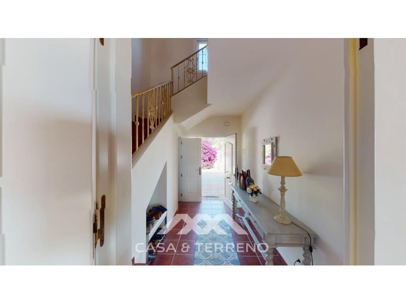 3 bedroom Villa for sale in Algarrobo with pool - € 878,000 (Ref: 10129086)