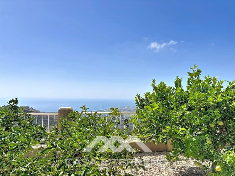 3 bedroom Villa for sale in Algarrobo with pool - € 878,000 (Ref: 10129086)