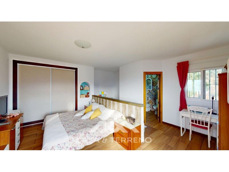 3 Zimmer Villa zu verkaufen in Arenas mit Pool - 428.000 € (Ref: 10148500)