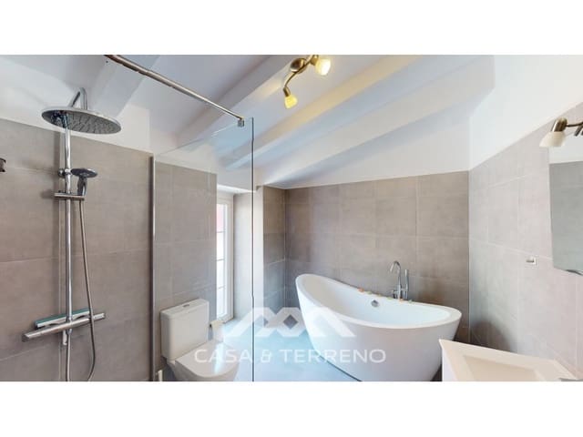 4 chambre Villa/Maison à vendre à Benajarafe, Vélez-Málaga avec piscine garage - 948 000 € (Ref: 10151235)