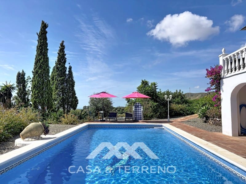 4 chambre Villa/Maison à vendre à Benajarafe avec piscine garage - 948 000 € (Ref: 10151235)