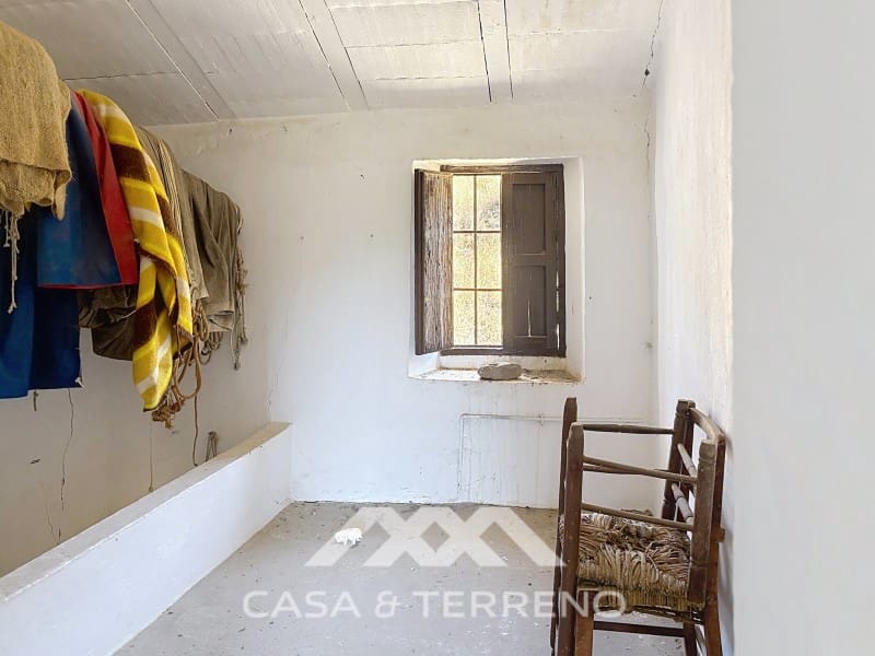 3 bedroom Finca/Country House for sale in Competa with garage - € 80,000 (Ref: 10166392)