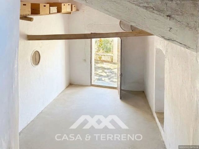 3 bedroom Finca/Country House for sale in Cómpeta with garage - € 80,000 (Ref: 10166392)