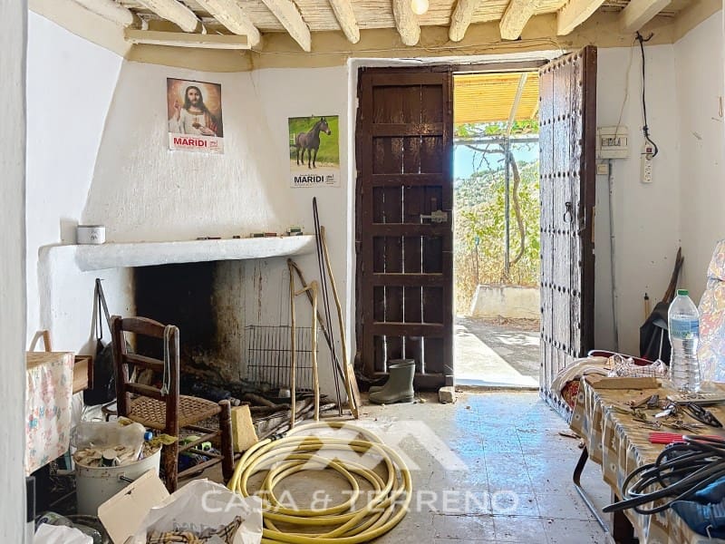 3 bedroom Finca/Country House for sale in Competa with garage - € 80,000 (Ref: 10166392)