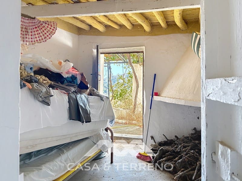 3 bedroom Finca/Country House for sale in Competa with garage - € 80,000 (Ref: 10166392)