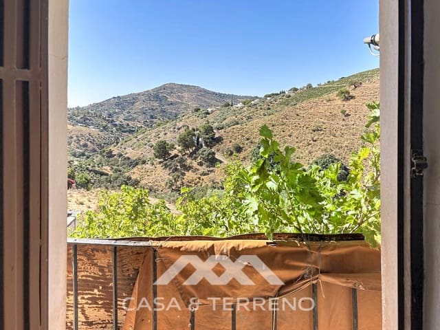 3 bedroom Finca/Country House for sale in Cómpeta with garage - € 80,000 (Ref: 10166392)