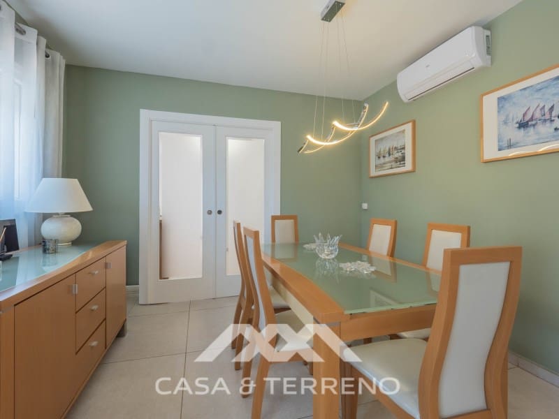 5 soverom Villa til salgs i Arenas med svømmebasseng - € 730 000 (Ref: 10173528)