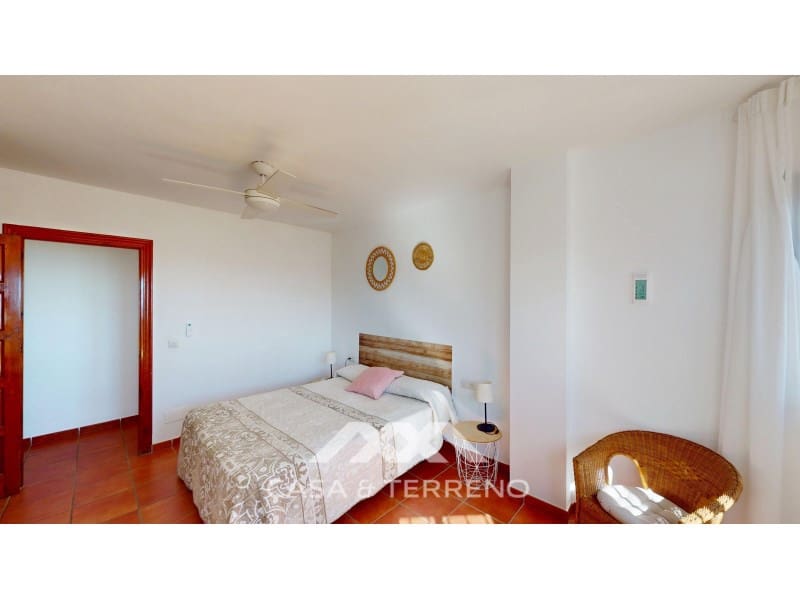 Chalet de 4 habitaciones en Nerja en venta con piscina - 1.450.000 € (Ref: 10184453)