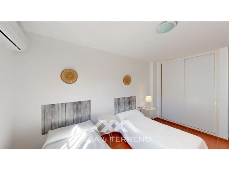 Chalet de 4 habitaciones en Nerja en venta con piscina - 1.450.000 € (Ref: 10184453)