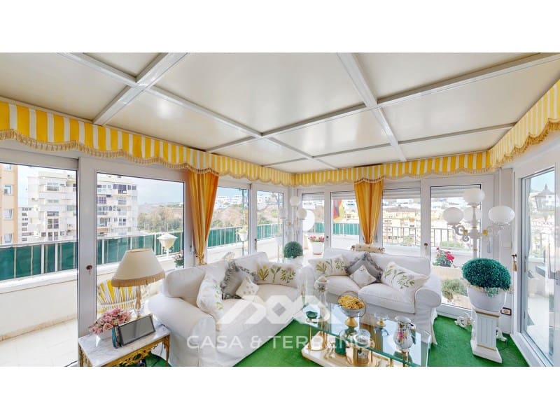 3 bedroom Apartment for sale in Torre del Mar with pool garage - € 545,000 (Ref: 10186798)