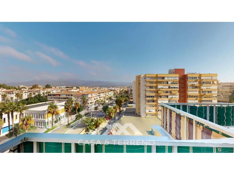 3 bedroom Apartment for sale in Torre del Mar with pool garage - € 545,000 (Ref: 10186798)
