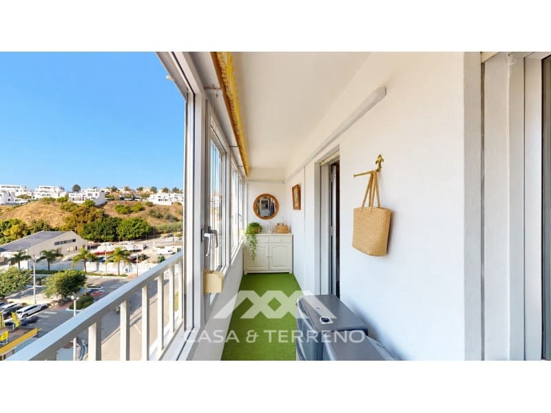 3 bedroom Apartment for sale in Torre del Mar with pool garage - € 545,000 (Ref: 10186798)
