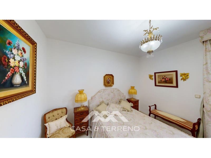 3 bedroom Apartment for sale in Torre del Mar with pool garage - € 545,000 (Ref: 10186798)