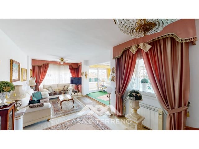 3 bedroom Apartment for sale in Torre del Mar, Vélez-Málaga with pool garage - € 545,000 (Ref: 10186798)