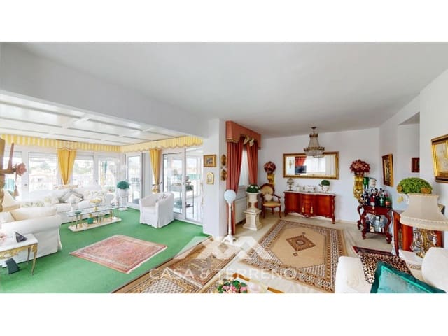 3 bedroom Apartment for sale in Torre del Mar, Vélez-Málaga with pool garage - € 545,000 (Ref: 10186798)
