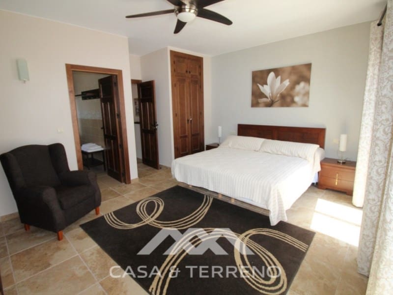 3 soveværelse Semi-Rækkehus til salg i Salares - € 212.100 (Ref: 4454055)