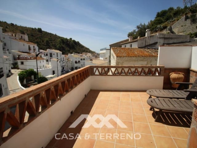 3 slaapkamer Halfvrijstaande villa te koop in Salares - € 212.100 (Ref: 4454055)