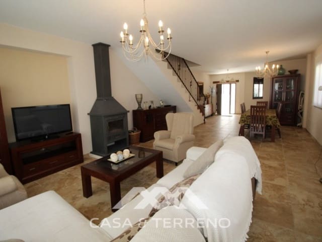 3 slaapkamer Halfvrijstaande villa te koop in Salares - € 212.100 (Ref: 4454055)