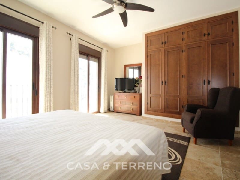 3 soveværelse Semi-Rækkehus til salg i Salares - € 212.100 (Ref: 4454055)