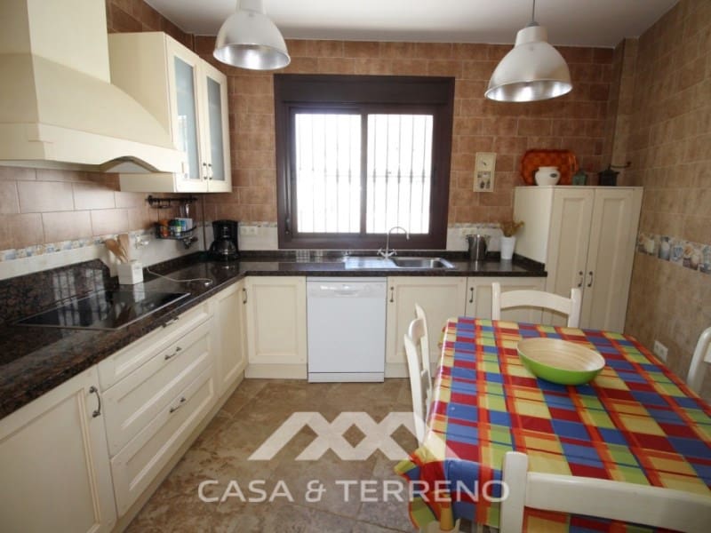 3 soveværelse Semi-Rækkehus til salg i Salares - € 212.100 (Ref: 4454055)