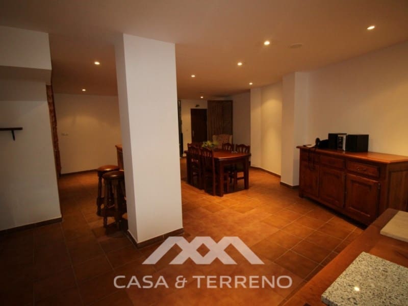 4 bedroom Villa for sale in Archez - € 270,000 (Ref: 4454206)