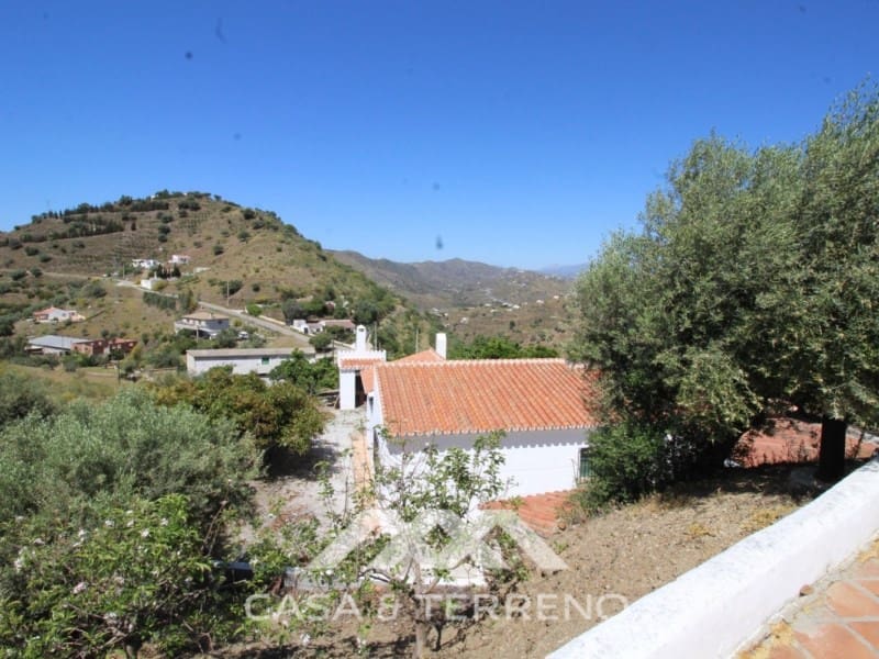 3 soverom Finca/Herregård til salgs i Canillas de Aceituno med svømmebasseng garasje - € 420 000 (Ref: 4603880)