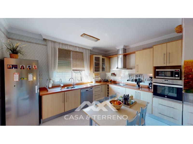 5 quarto Moradia para venda em Velez-Malaga com piscina garagem - 630 000 € (Ref: 4760536)