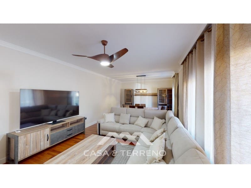 5 quarto Moradia para venda em Velez-Malaga com piscina garagem - 630 000 € (Ref: 4760536)