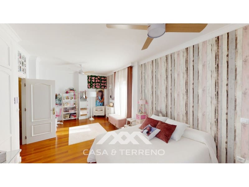 5 quarto Moradia para venda em Velez-Malaga com piscina garagem - 630 000 € (Ref: 4760536)